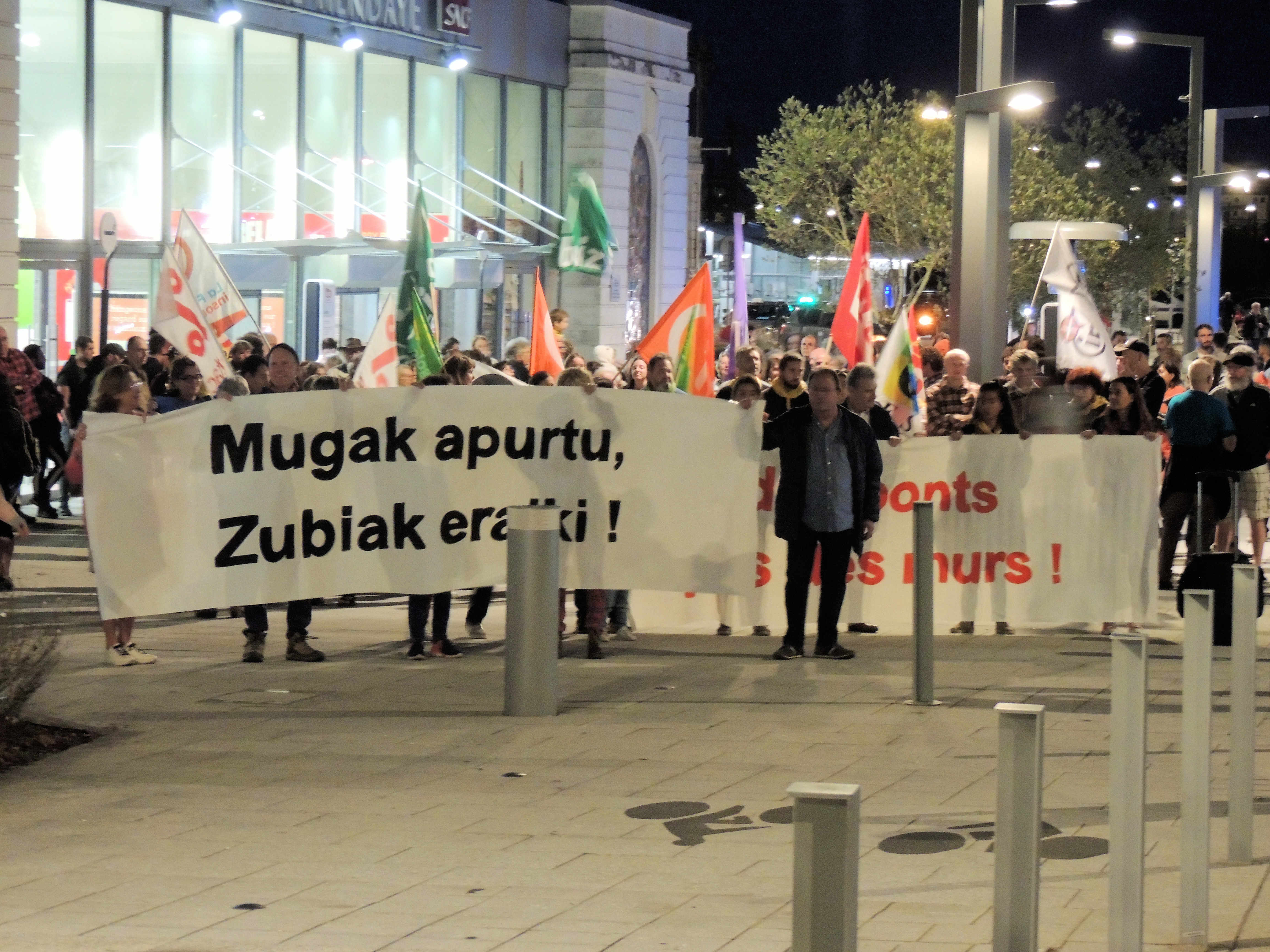 Des ponts pas des murs 1 novembre 2022 Hendaye